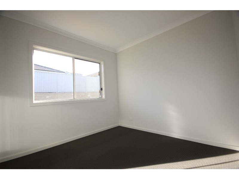 7 Ward Street, Oran Park NSW 2570