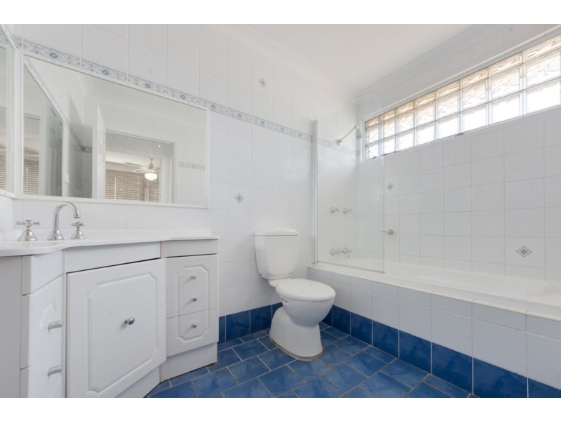 4 Dewrang Avenue, Bradbury NSW 2560