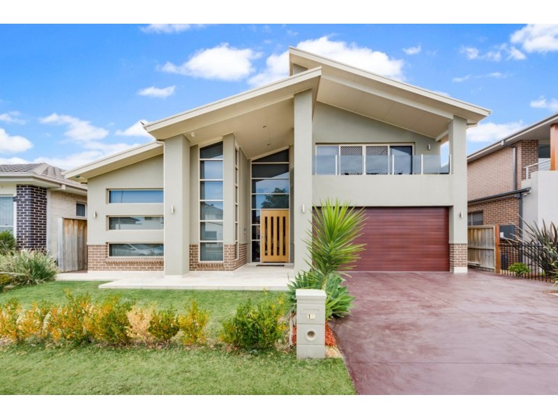 15 Talana Hill Drive, Edmondson Park NSW 2174