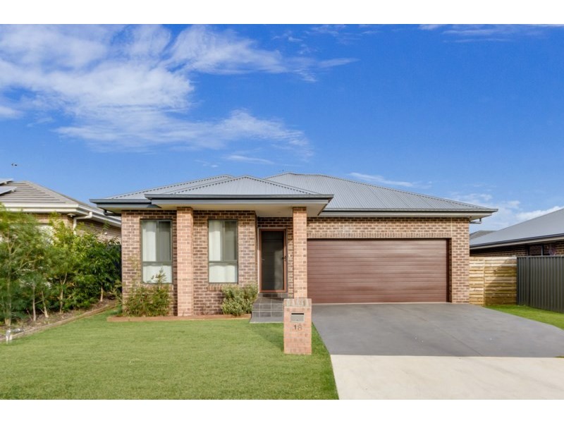 18 Oates Street, Spring Farm NSW 2570