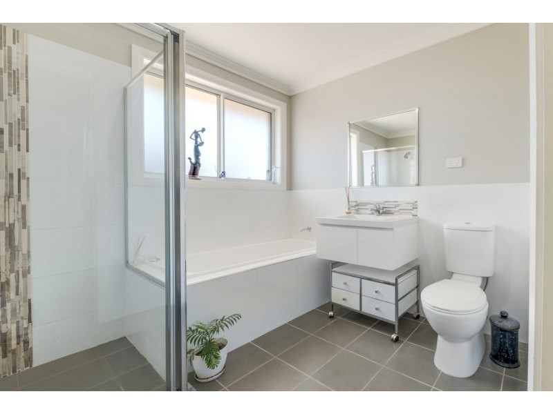 Unit 4/3-9 Partridge Street, Spring Farm NSW 2570