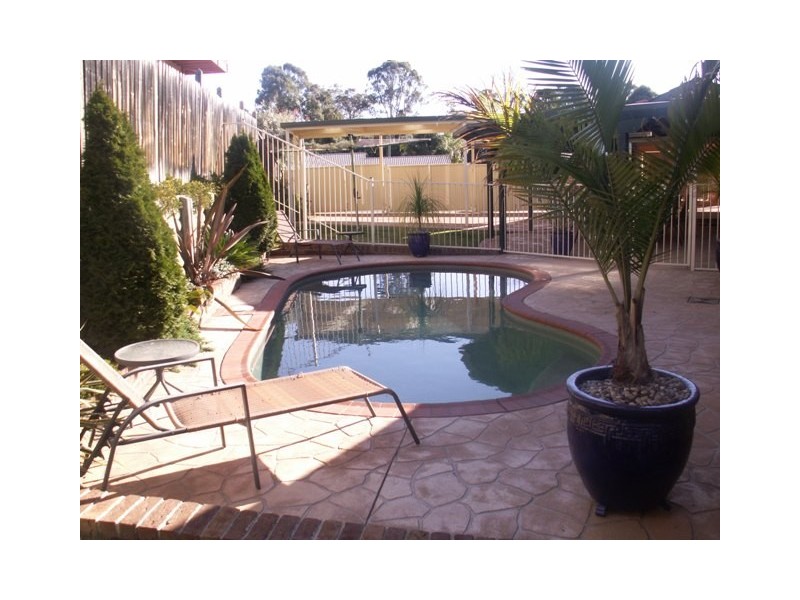 Glen Alpine NSW 2560