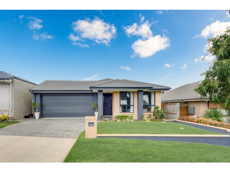 10 Epsom Street, Spring Farm NSW 2570
