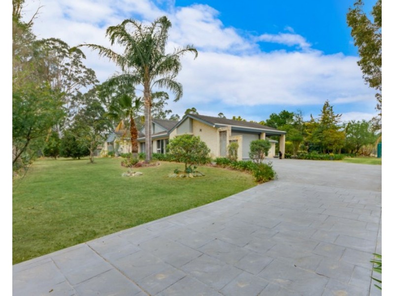 6 St James Road, Varroville NSW 2566