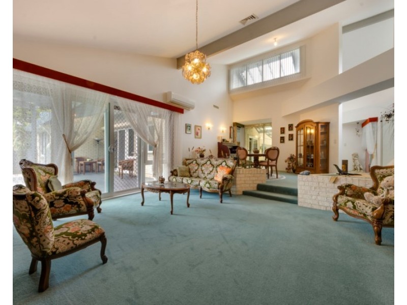 6 St James Road, Varroville NSW 2566