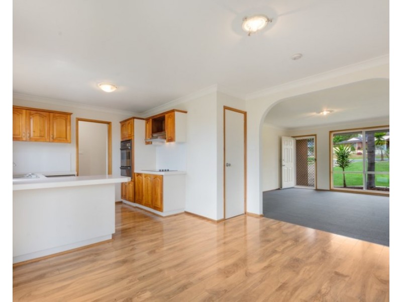 2/13 Rushes Place, Minto NSW 2566