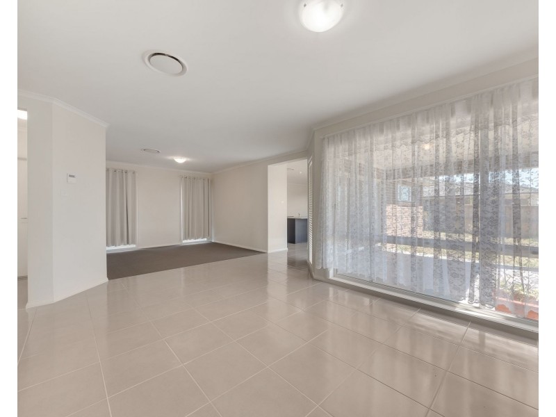 5 Evans Street, Oran Park NSW 2570