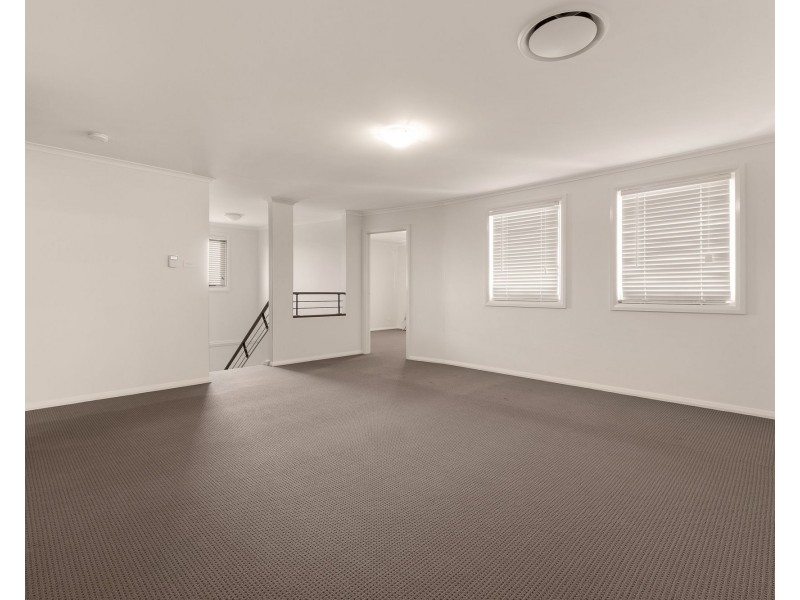 5 Evans Street, Oran Park NSW 2570