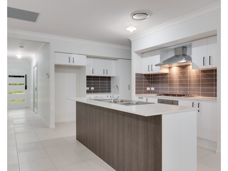 Lot 2044 Milton Street, Oran Park NSW 2570