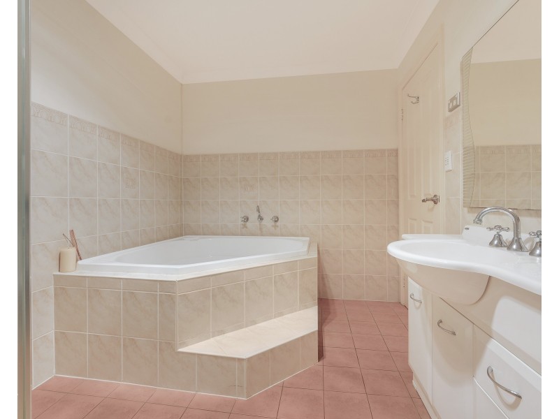 Glen Alpine NSW 2560