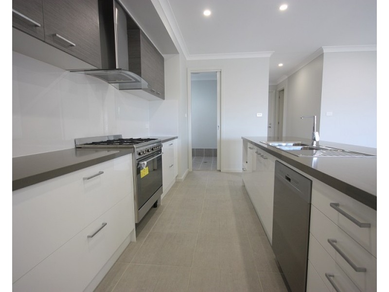 4 Dowie Drive, Campbelltown NSW 2560