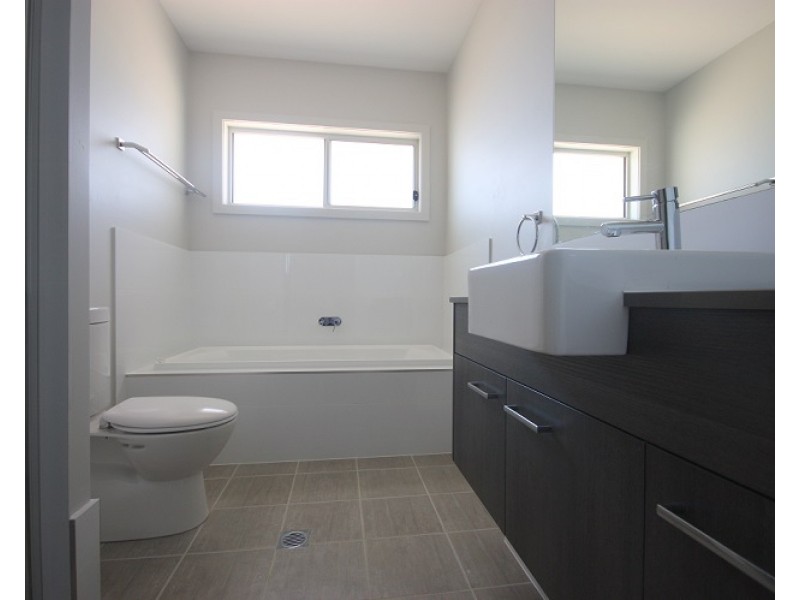 4 Dowie Drive, Campbelltown NSW 2560
