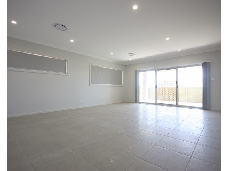 4 Dowie Drive, Campbelltown NSW 2560