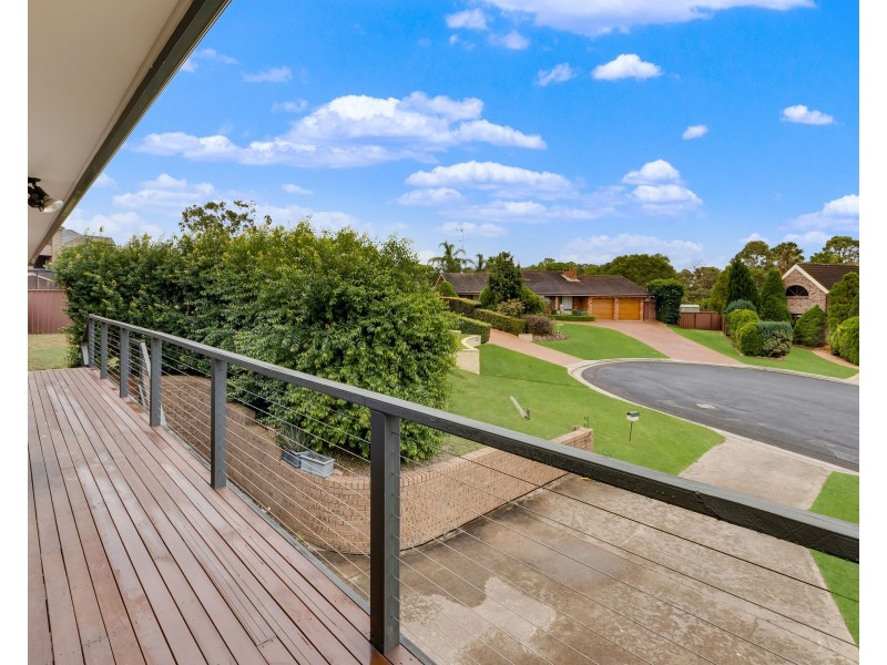 4 Dowle Place, Camden South NSW 2570
