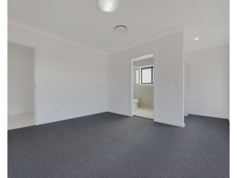 231 Village Circuit, Gregory Hills NSW 2557