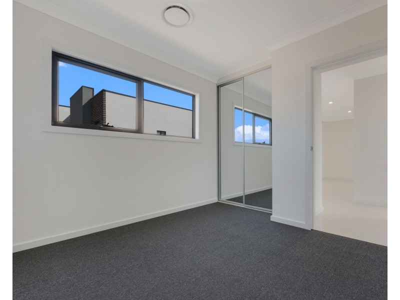 231 Village Circuit, Gregory Hills NSW 2557