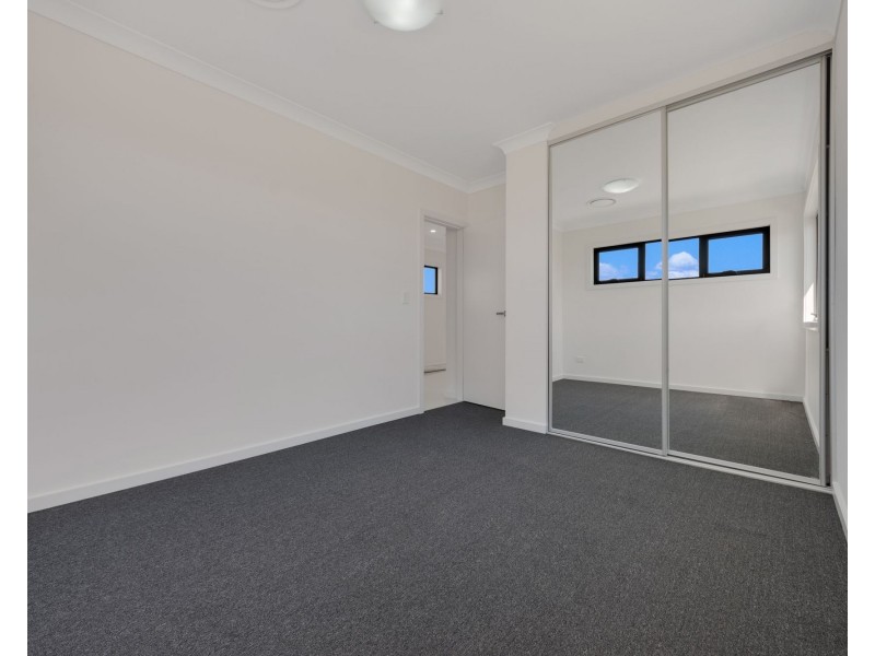 231 Village Circuit, Gregory Hills NSW 2557