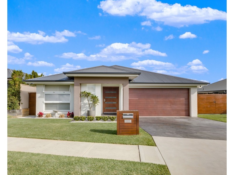 14 Easton Avenue, Spring Farm NSW 2570