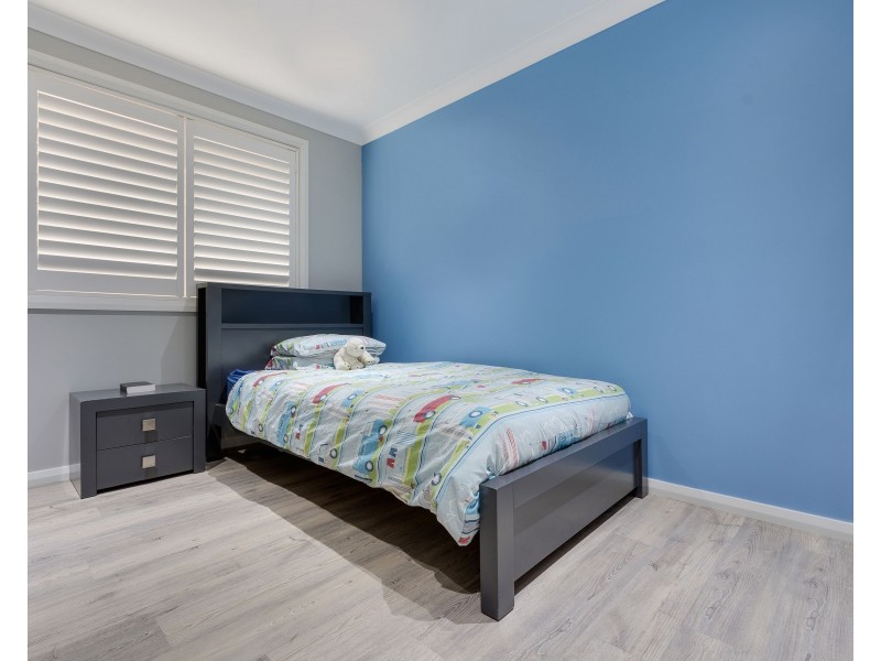 14 Easton Avenue, Spring Farm NSW 2570