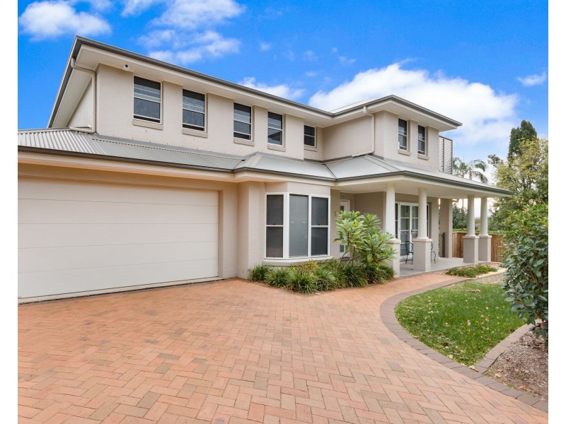 3 Silky Oak Grove, Elderslie NSW 2570