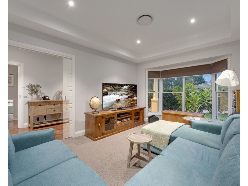 3 Silky Oak Grove, Elderslie NSW 2570