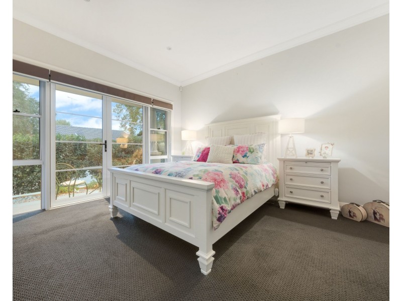 3 Silky Oak Grove, Elderslie NSW 2570