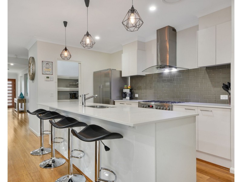 28 Golden Wattle Avenue, Gregory Hills NSW 2557