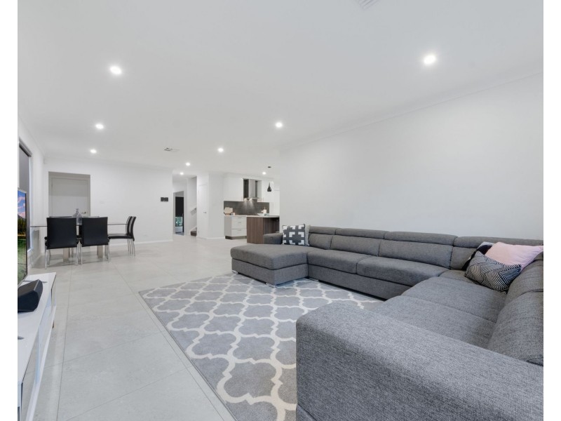 13 Farnsworth Avenue, Campbelltown NSW 2560