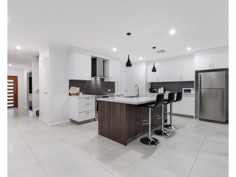 13 Farnsworth Avenue, Campbelltown NSW 2560