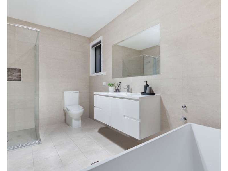 13 Farnsworth Avenue, Campbelltown NSW 2560