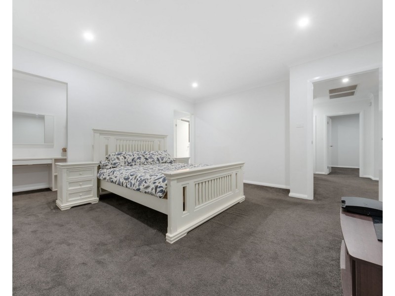 13 Farnsworth Avenue, Campbelltown NSW 2560