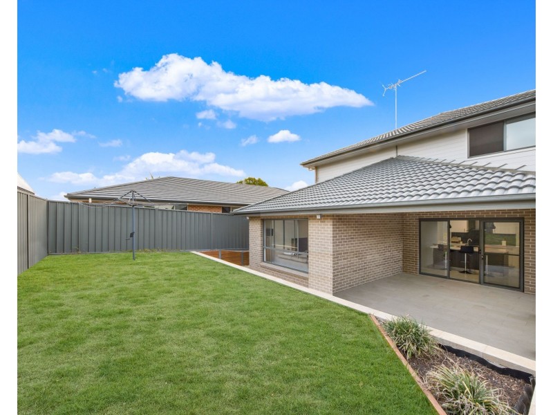 13 Farnsworth Avenue, Campbelltown NSW 2560