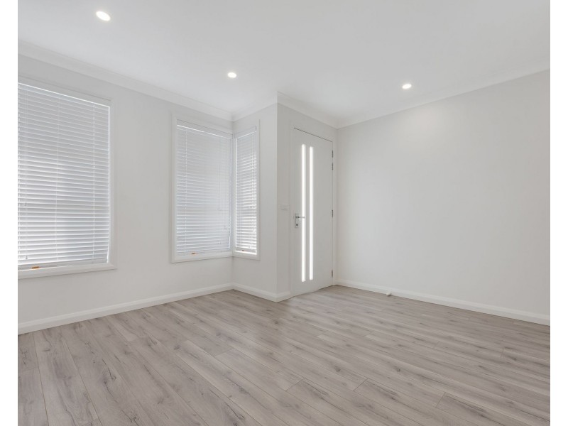 20B Walker Street, Oran Park NSW 2570