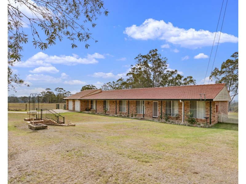 1 Browns Road, The Oaks NSW 2570