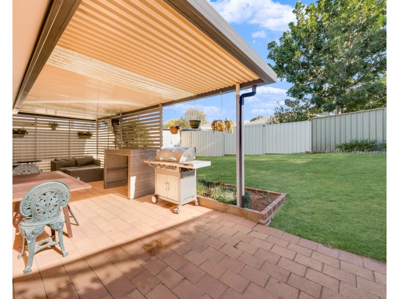 3B Olivia Close, Rosemeadow NSW 2560