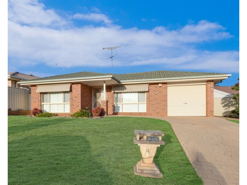 4 Baynton Place, St Helens Park NSW 2560