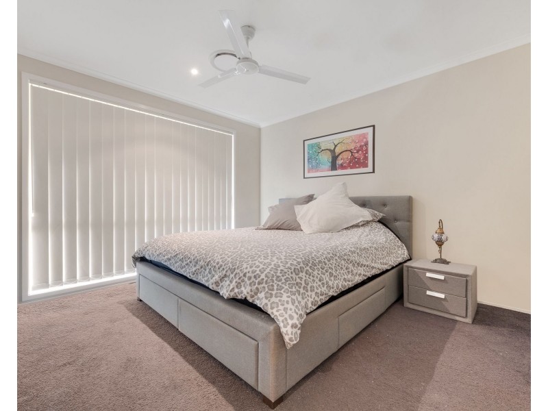 4 Baynton Place, St Helens Park NSW 2560