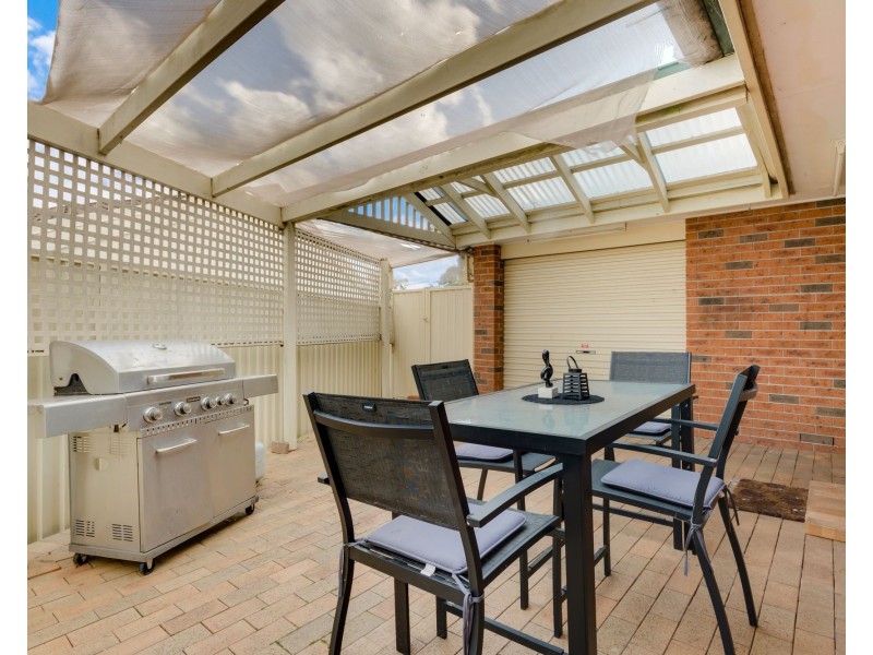 4 Baynton Place, St Helens Park NSW 2560