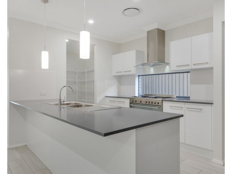 7 Greenhood Crescent, Denham Court NSW 2565