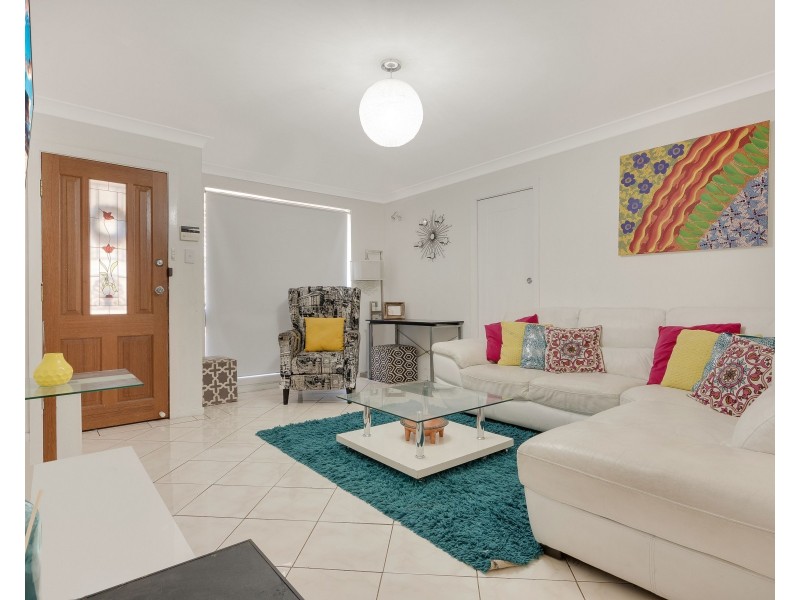 3 Topaz Place, Eagle Vale NSW 2558