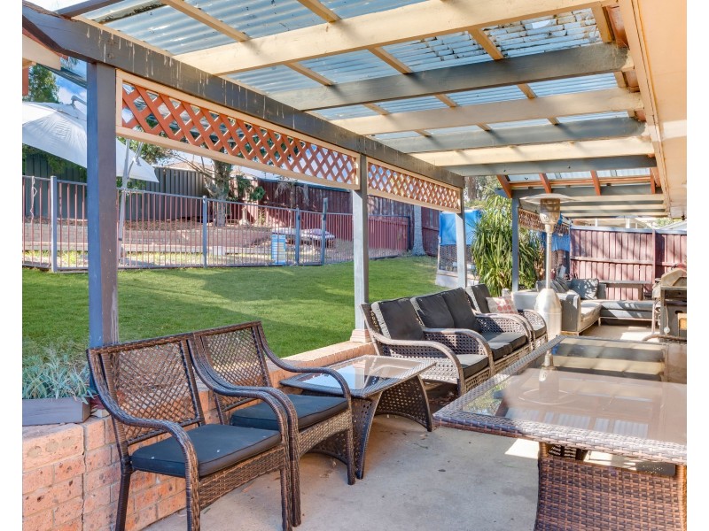 3 Topaz Place, Eagle Vale NSW 2558