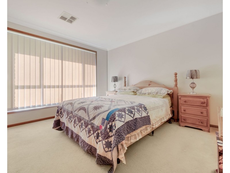 13 Moreton Bay Avenue, Spring Farm NSW 2570