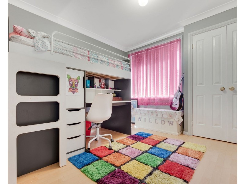 13 Sebastian Avenue, Rosemeadow NSW 2560