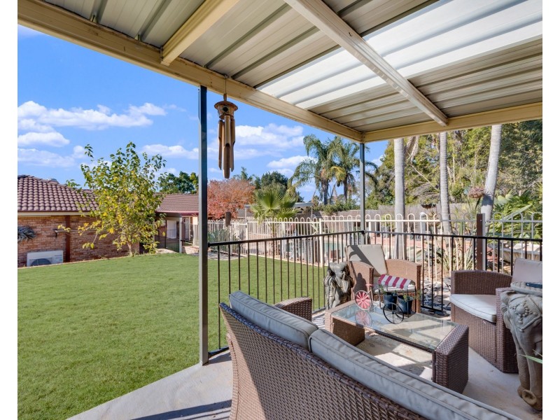 13 Sebastian Avenue, Rosemeadow NSW 2560