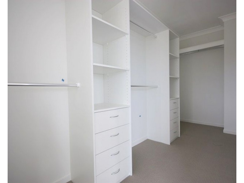 41 Lowndes Drive, Oran Park NSW 2570