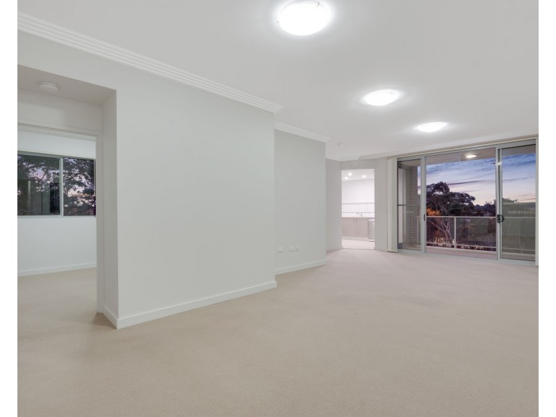 8/54 Santana Road, Campbelltown NSW 2560