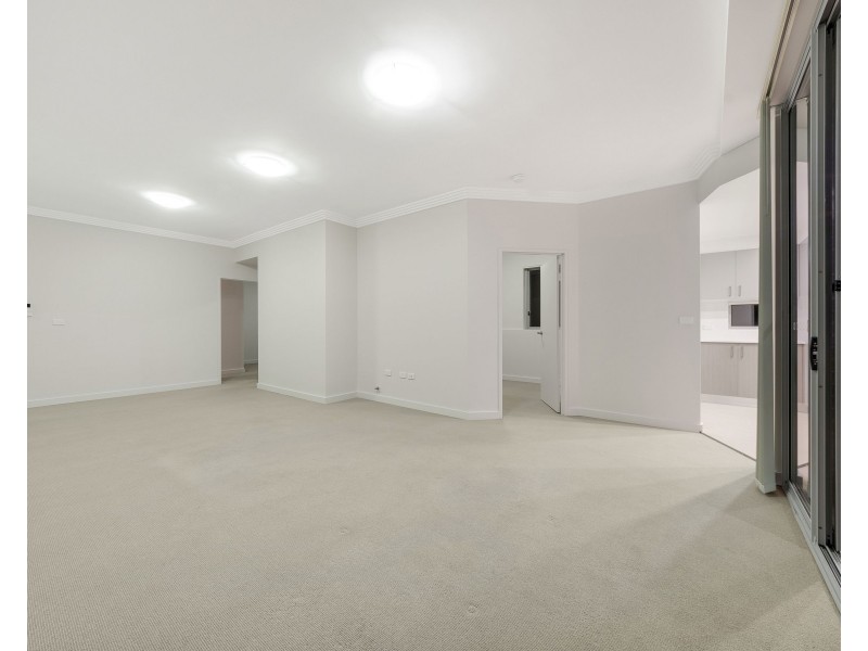 8/54 Santana Road, Campbelltown NSW 2560