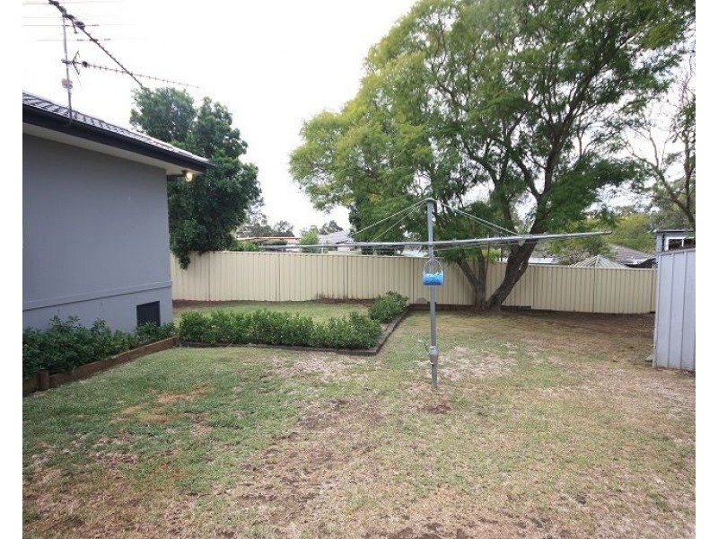 20 Banks Place, Camden South NSW 2570