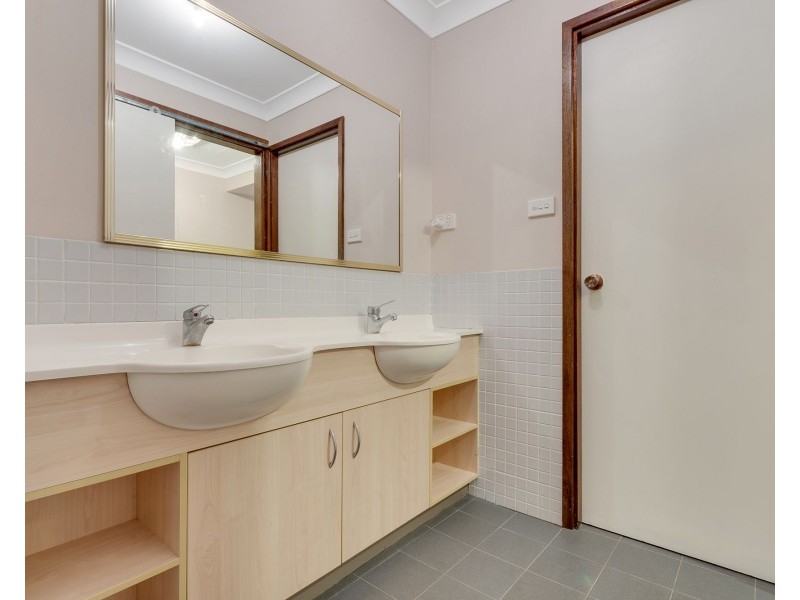 11 Wilkins Place, Leumeah NSW 2560
