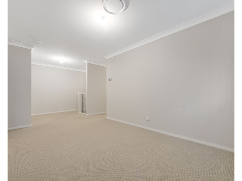 20A Busch Place, St Helens Park NSW 2560